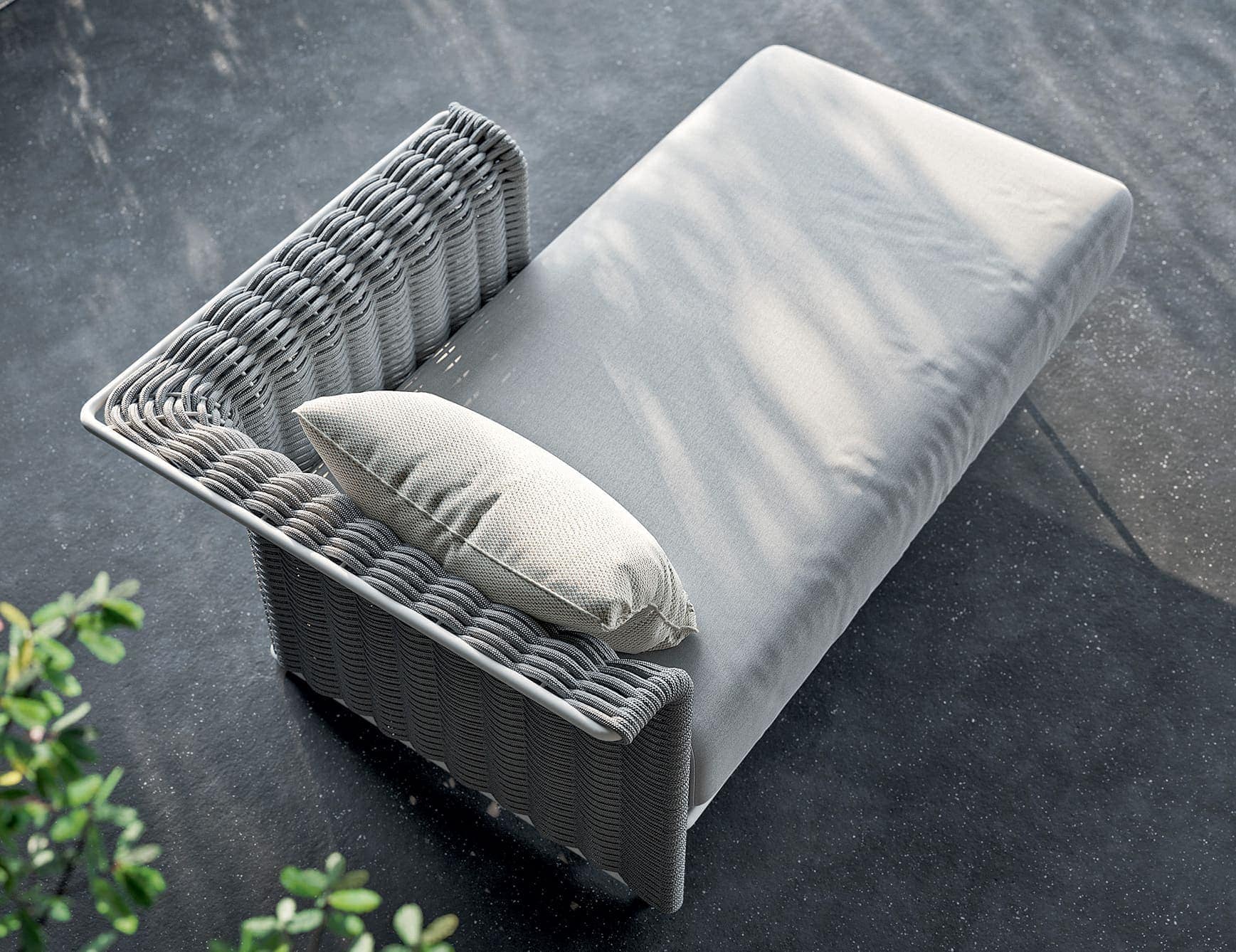 Marina chaise online lounge